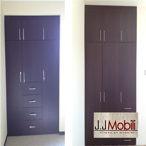 <span style="font-style: italic;">CLOSET</span>